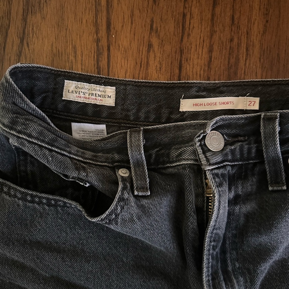 Levi’s high loose shorts